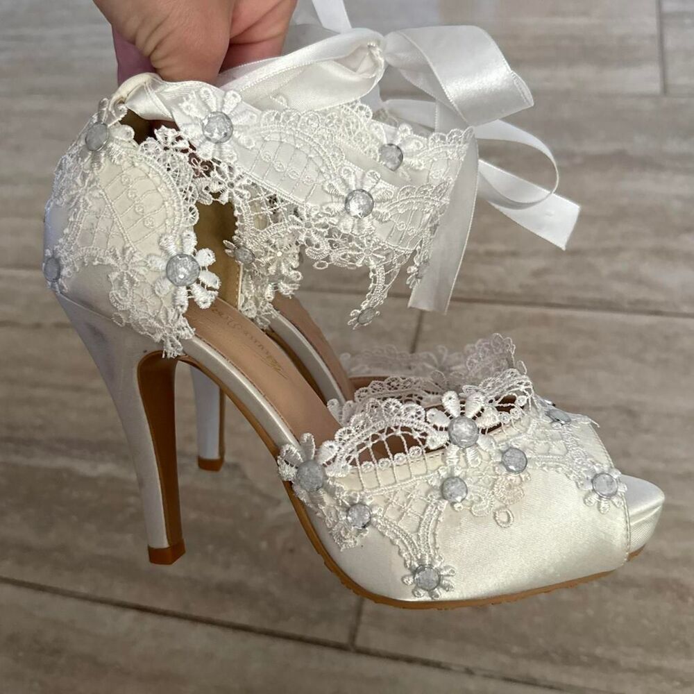 Coquette White lace beaded bow satin heels ribbon Sz 6 Bridal Lolita Kawaii - Picture 2 of 7